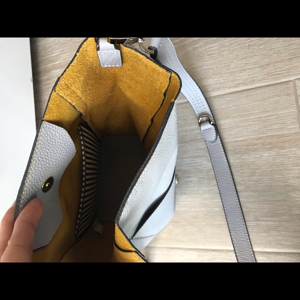 Henri Bendel convertible crossbody/belt bag - Picture 4 of 5